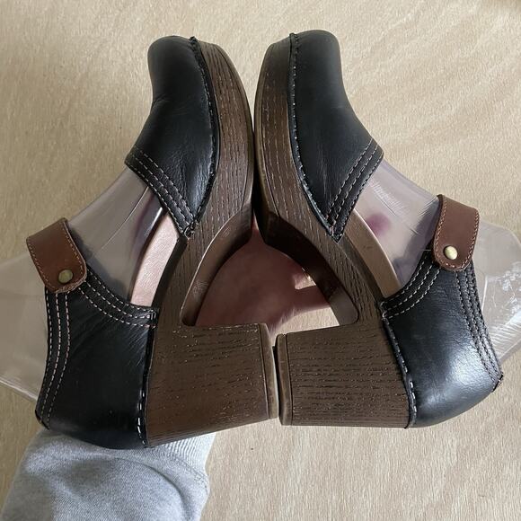 Dansko Darlene Dress Pumps - Picture 5 of 14